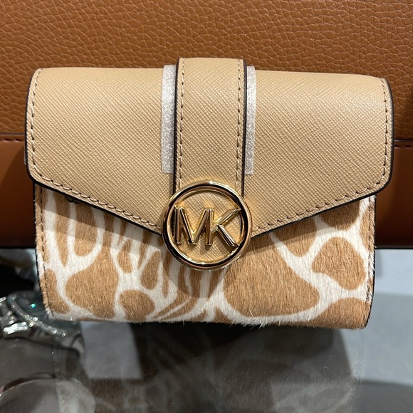 MICHAEL KORS
Carmen Medium Flap Bifold Faux Fur-Leather Wallet
Camel 
NWT - Picture 12 of 16